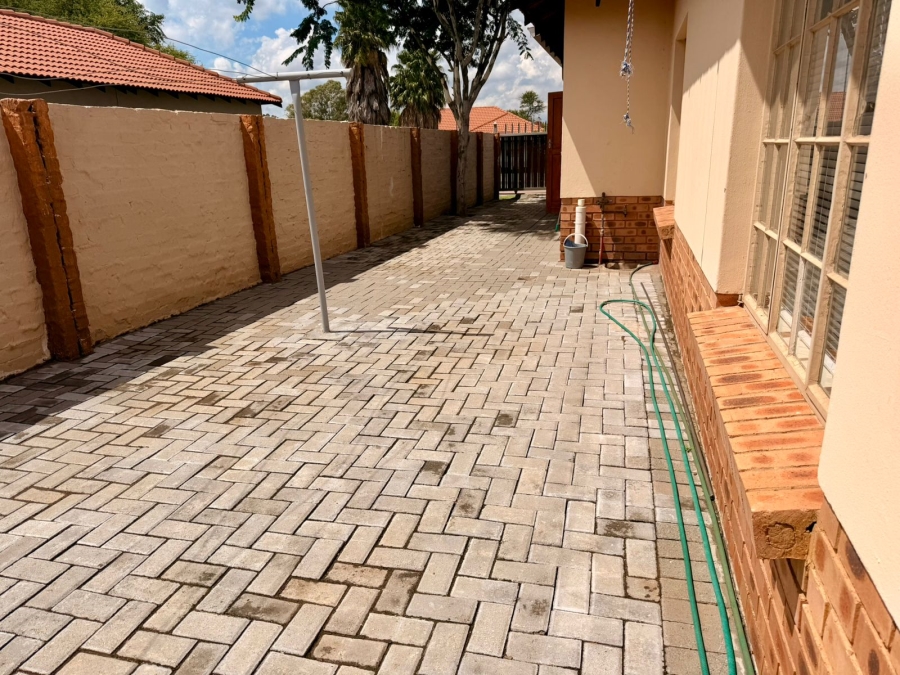 3 Bedroom Property for Sale in Waterkloof North West